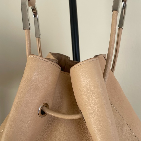 Gucci Beige Leather Shoulder Bag - Picture 5 of 16